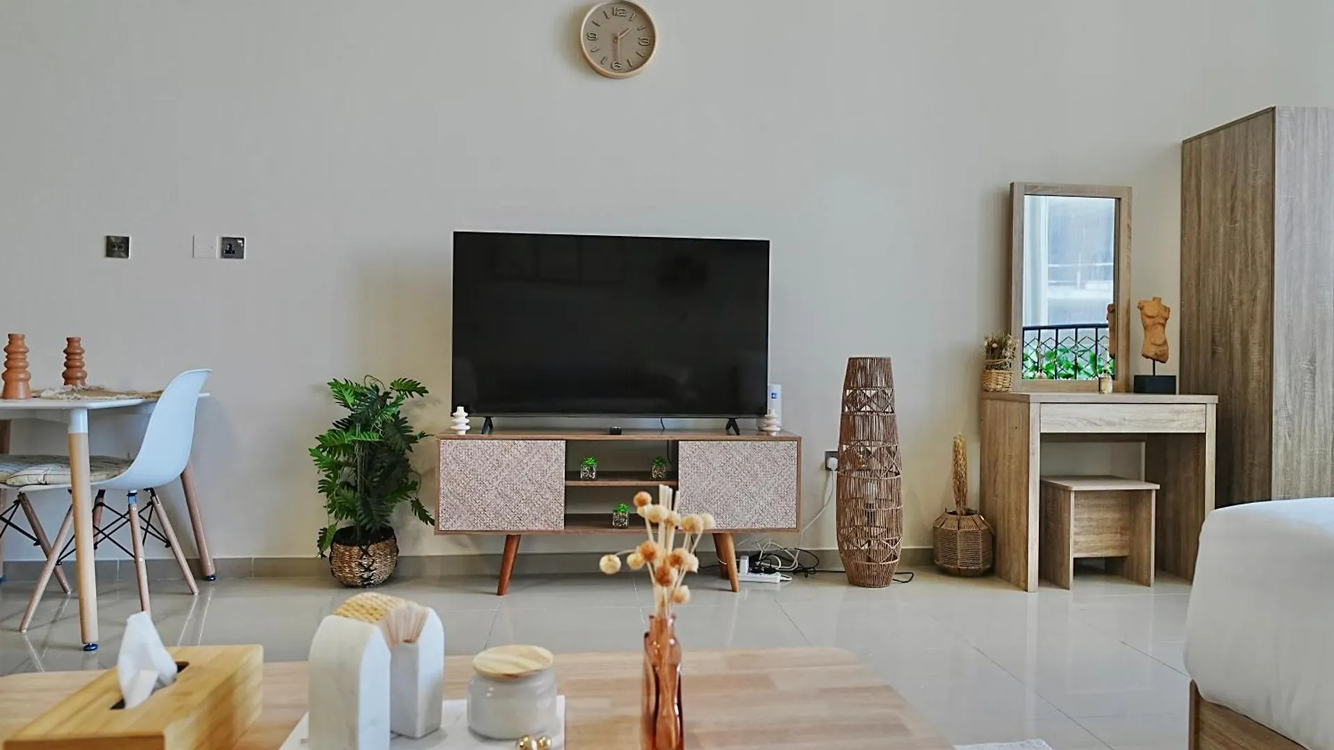 Stylish Canal View Studio In Reem By Ayla 0*, Abu Dabi